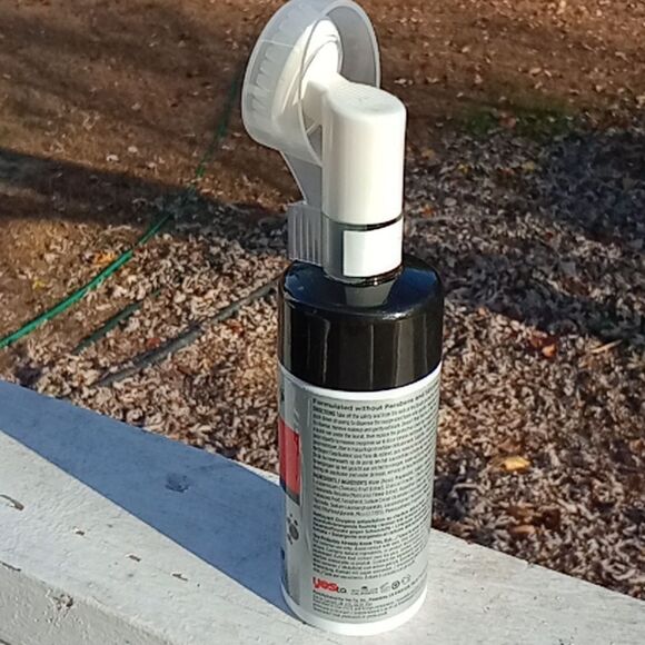 Yes To Tomatoes Clear Skin Anti-Pollution Detoxifying Charcoal Oxygenated Foamin - Picture 2 of 5